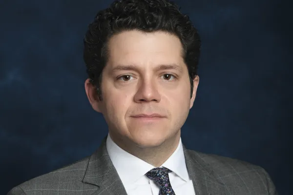 Joe Canovas headshot