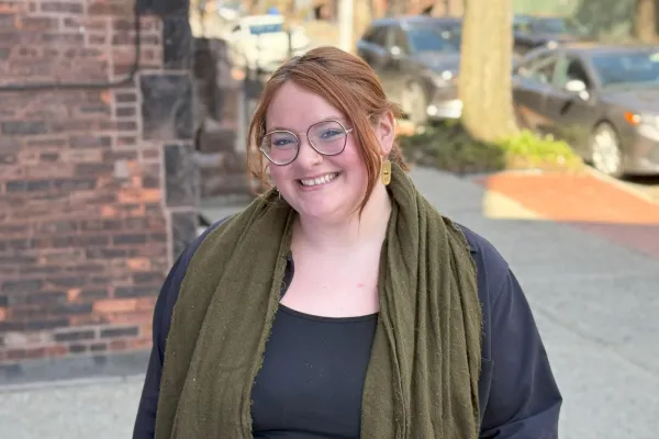 sydney maiman headshot